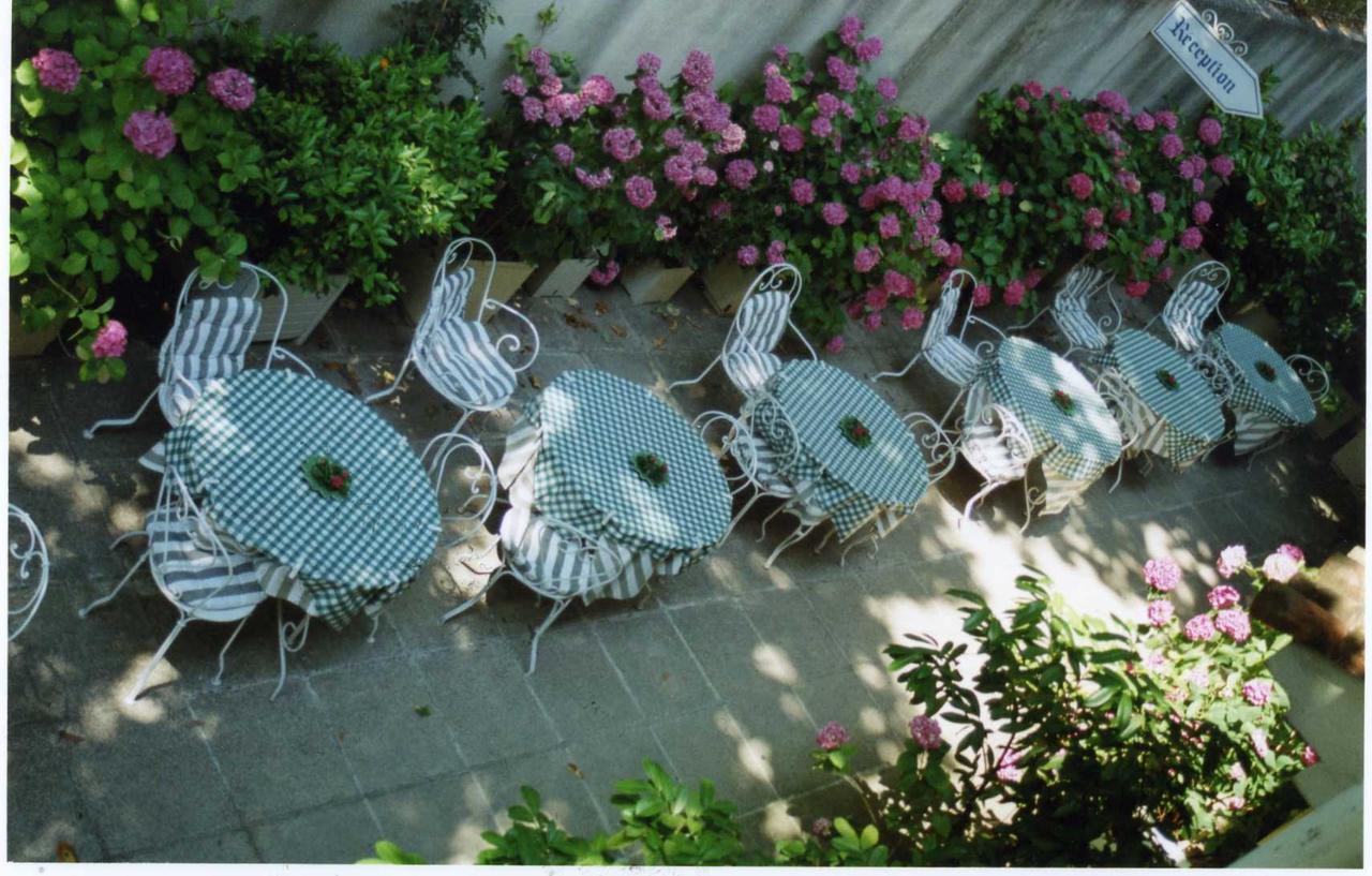 Hotel Le Prieure Екс ан Прованс Екстериор снимка